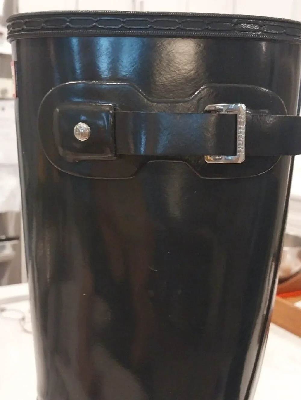 Hunter Black Gloss Rain Boots with Cream Knit Cuff Stockings...Size 9...NEW